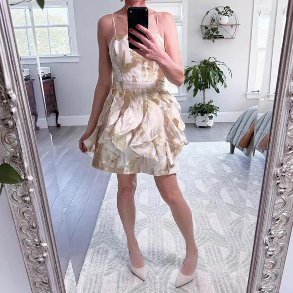 Willa Story Gold Metallic Ruffle Mini Dress Size S - Picture 2 of 7